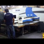 با کیفیت بالا سروو cnc هیدرولیک بلبرینگ پانچ مطبوعات ماشین آلات